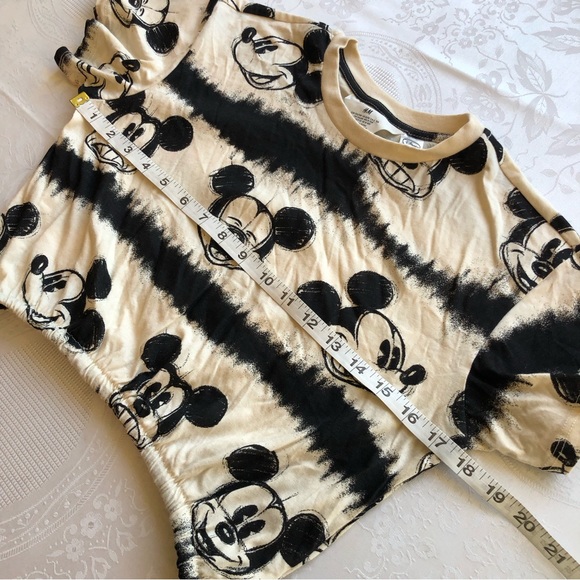 H&M Disney Mickey Mouse Black/Cream Graphics Cropped Shirt Girls Size 8-10 Top - Picture 6 of 15
